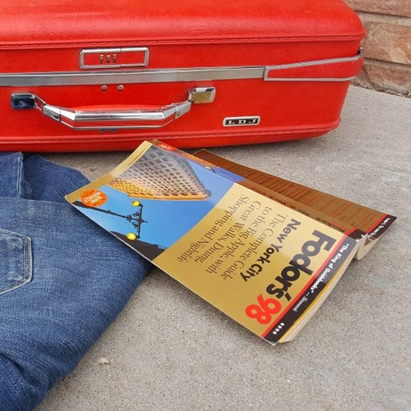 Paige Jeans "Robertson" Flare Leg & Low Rise Denim, Style 0181-0001 Size 29 - Picture 2 of 9